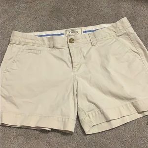 Old Navy 5” khaki shorts